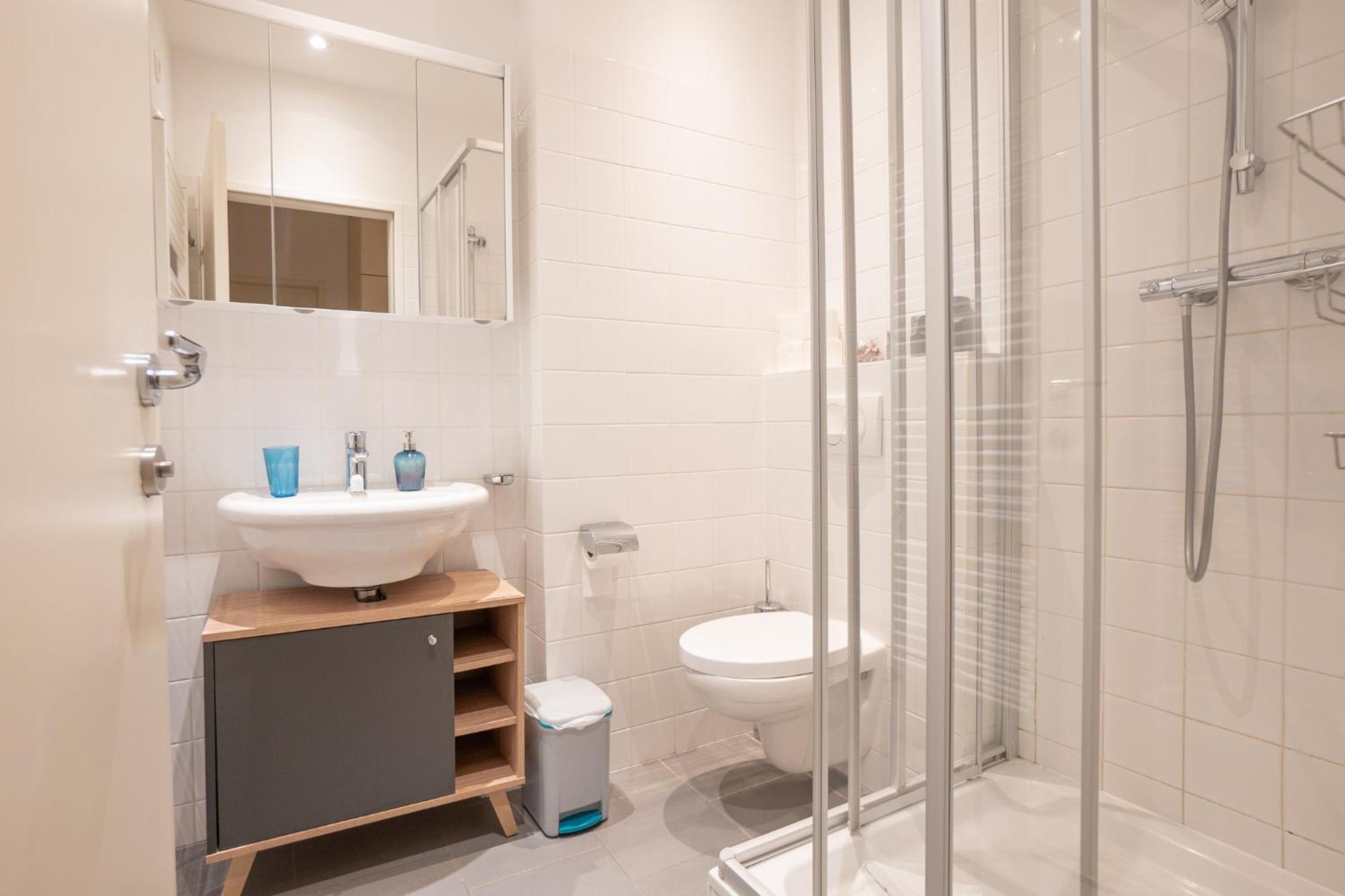 Charming Apartment With Balcony, Close To Stephansdom Cathedral فيينا المظهر الخارجي الصورة